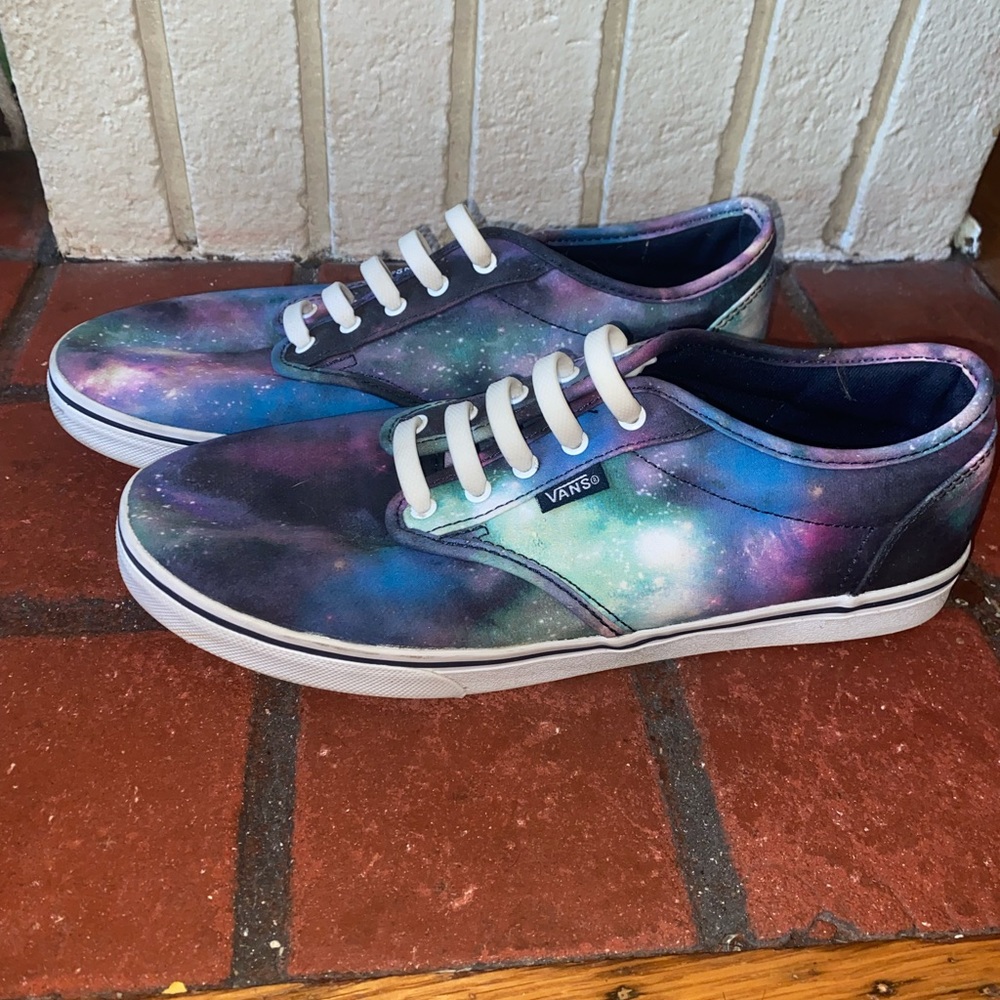 Vans 7.5 size starry night outer galaxy sneakers purples and blues in sneaker